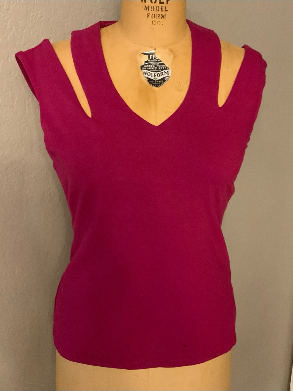 Boston Proper Fuschia Sleeveless Tank Top with cut-out shoulder details, size S